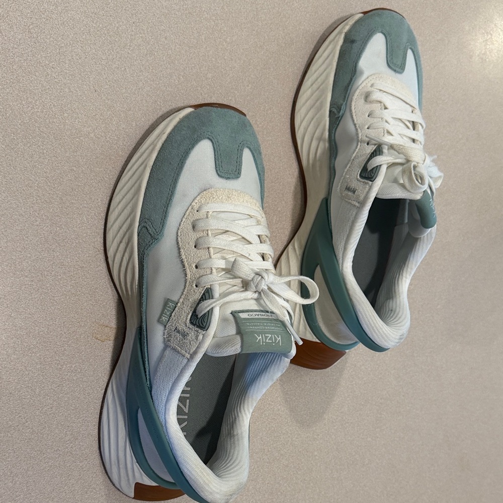 Kizik Women's White and Teal Sneakers